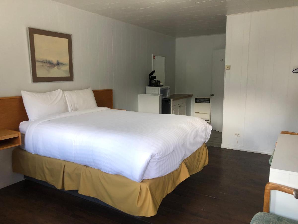 Bavarian Orchard Motel クレストン エクステリア 写真