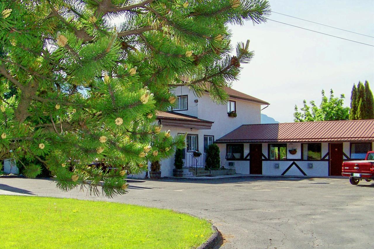 Bavarian Orchard Motel クレストン エクステリア 写真